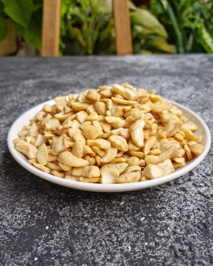 Kacang Mede Belah Mentah Campur Patahan 2, 4 atau 6 Premium 1kg (LWP)