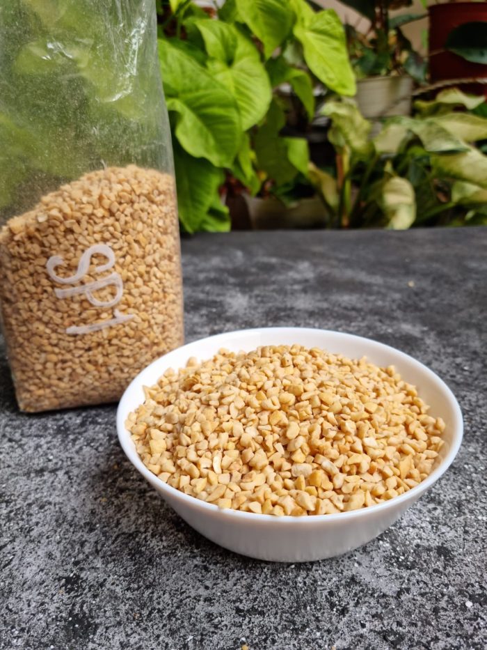 Kacang Mede Pecahan Kecil - Grosir Kacang Mede Bumbujangkep.com