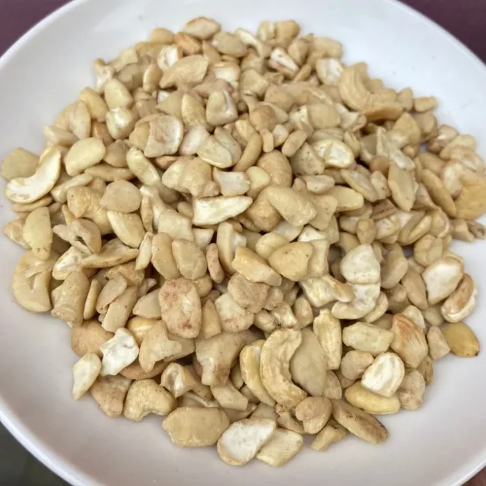 kacang mede belah mentah campur patahan premium lwp 2 2 11zon - Grosir Kacang Mede Bumbujangkep.com