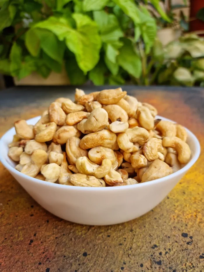 sk1 kacang mede mentah mete murah 2 - Grosir Kacang Mede Bumbujangkep.com